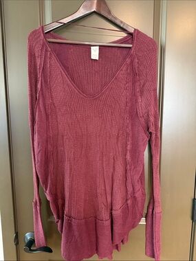 We The Free Burgundy Waffle V-Neck Short Sleeve Top
